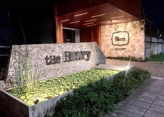 Luxury hotel only: The Henry Hotel Roost Bacolod